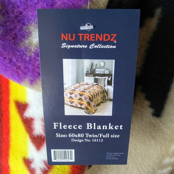 Twin/Full Size Fleece Blanket Tan Navajo Print - Picture 2 of 3